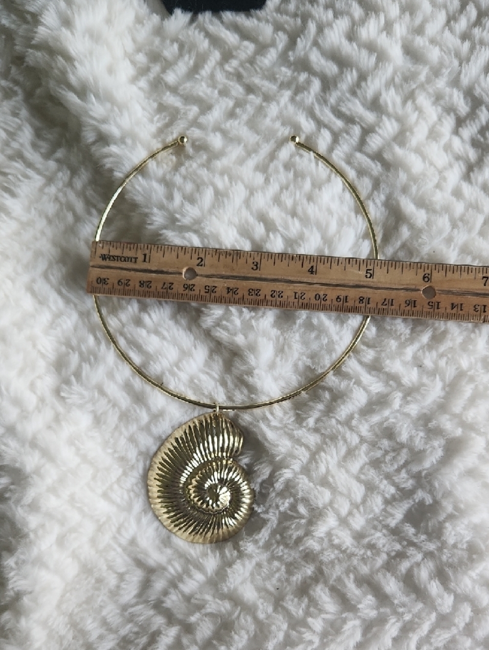 Gold Nautilus Shell Pendant Choker Necklace - Women Jewelry Coastal Beach Vibe - Picture 5 of 6